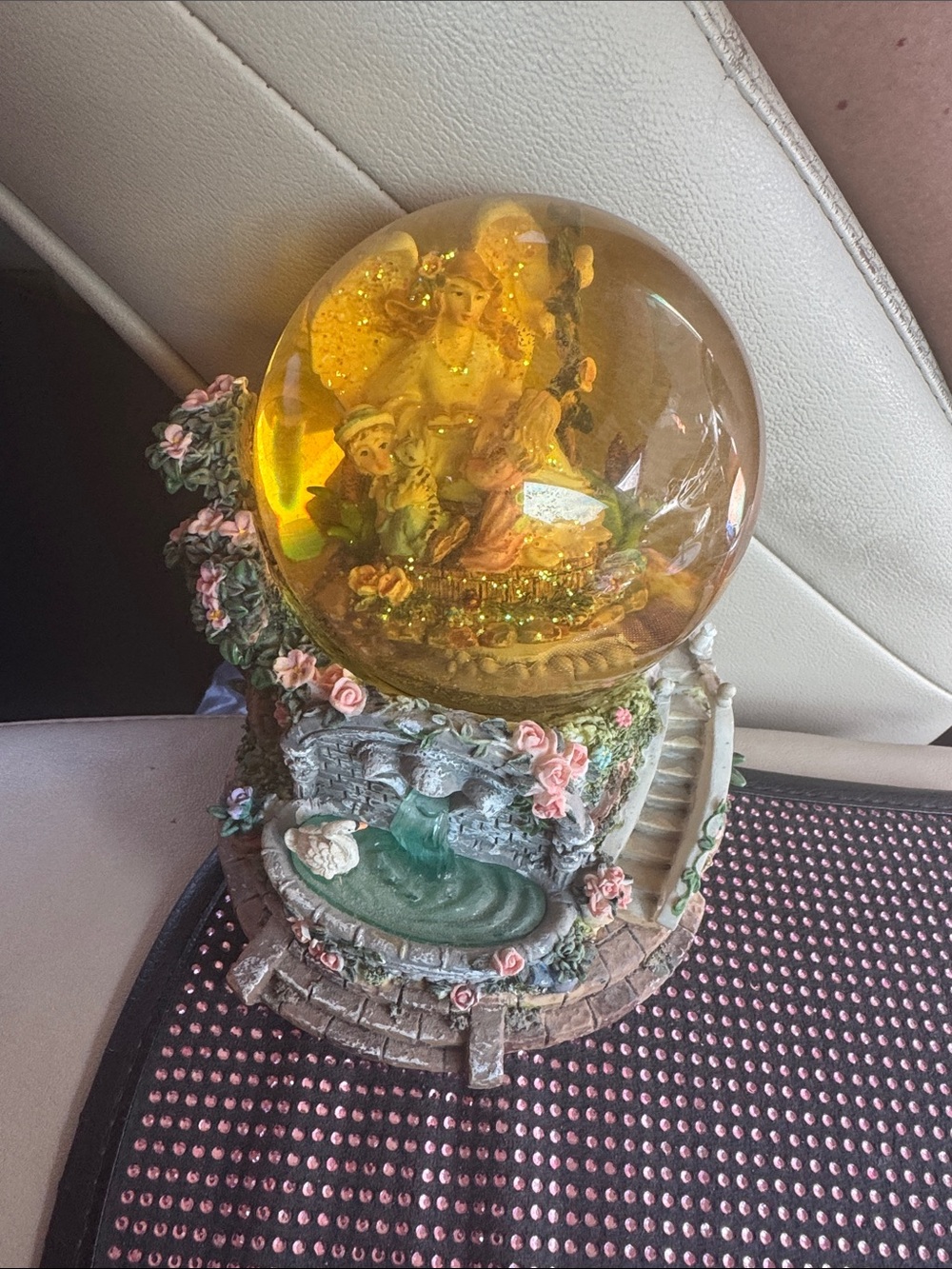 Vintage Music Wind-Up Angel Snow Globe (Tune is Edelweiss)